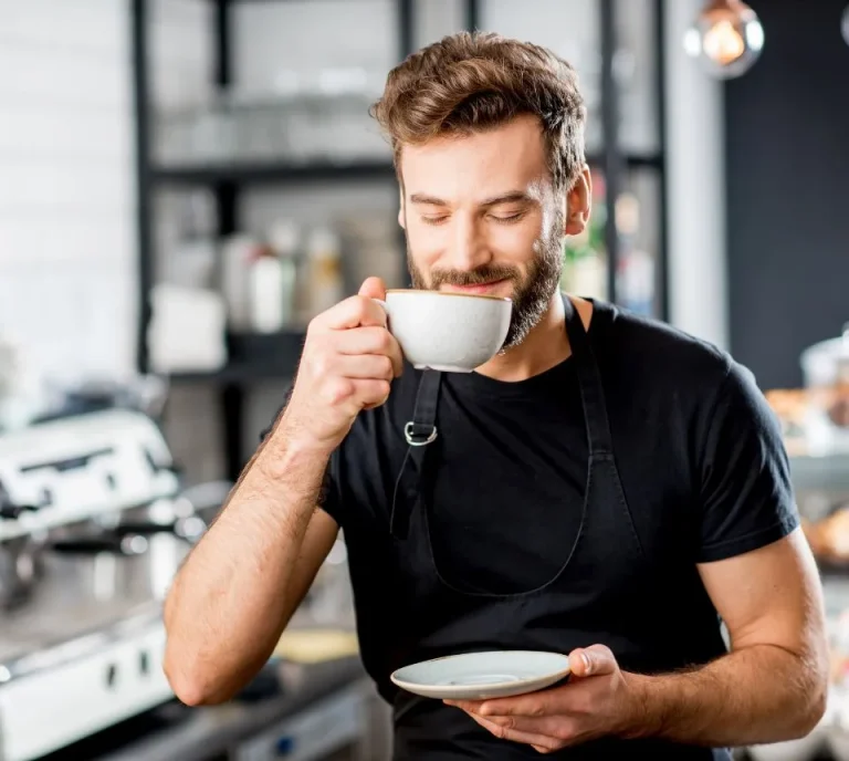 Sorbo a sorbo: los secretos saludables y triunfos del café